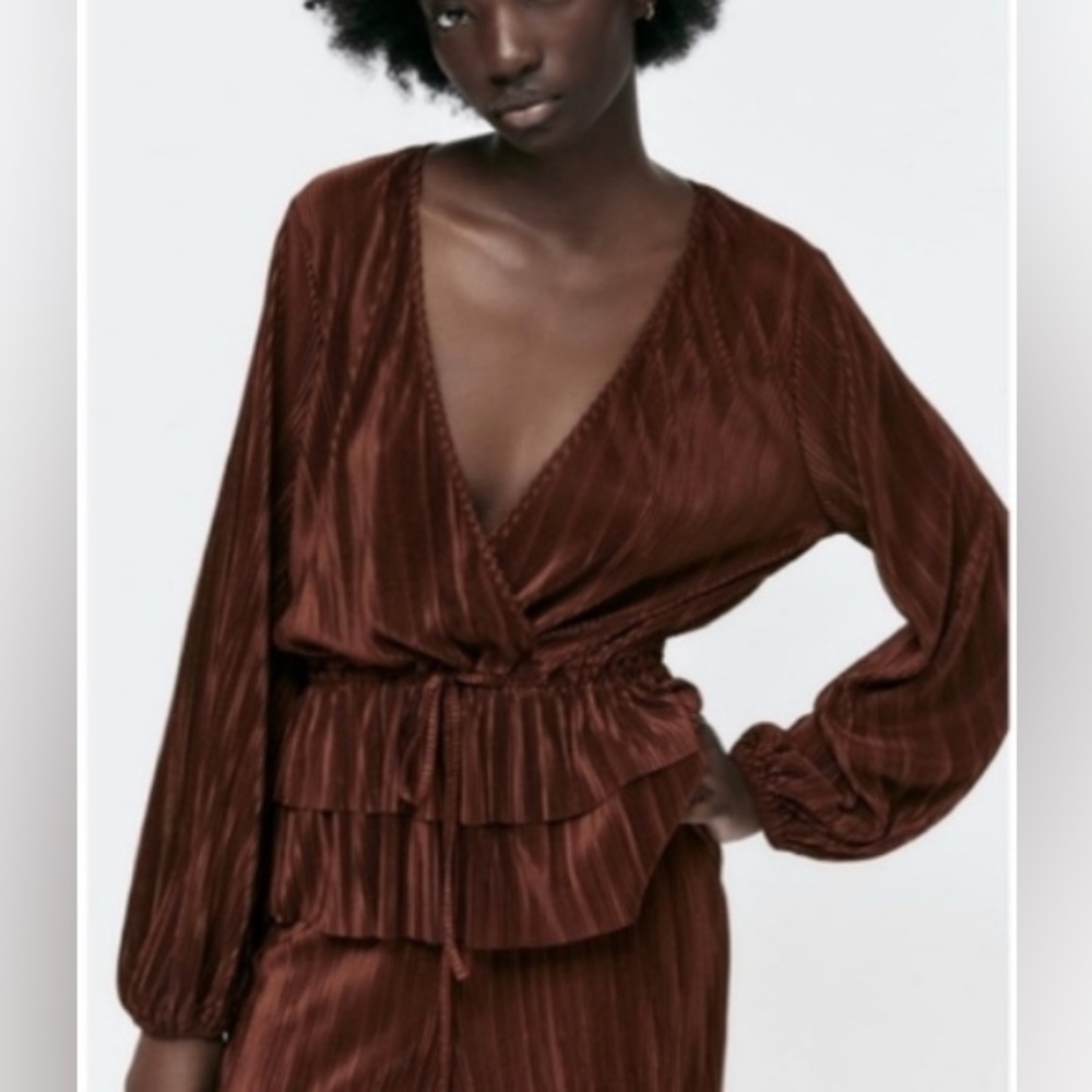 Zara Brown Plisse /Pleated Blouse Top size Medium